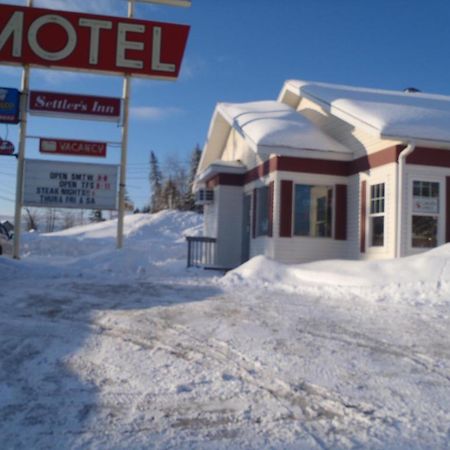 Settler'S Inn & Motel Plaster Rock ภายนอก รูปภาพ