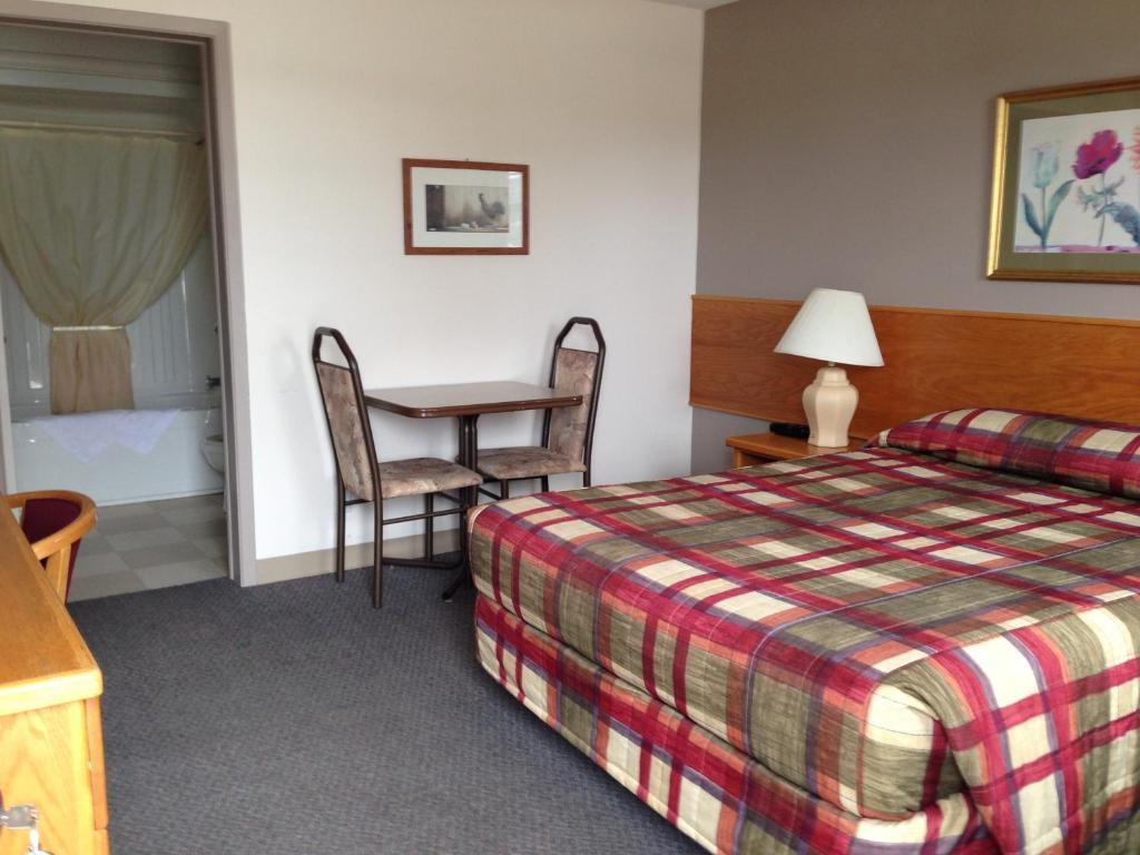 Settler'S Inn & Motel Plaster Rock ห้อง รูปภาพ